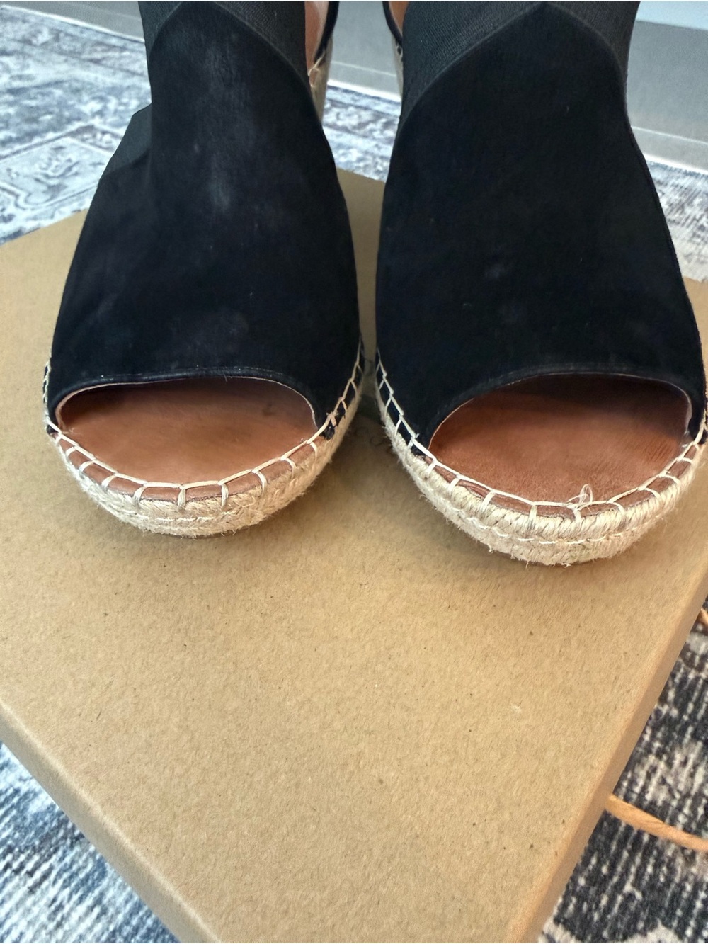 • Gentle Souls/Kenneth Cole • Colleen Cross Elastic Strap Wedge • Black • 9M - Picture 8 of 16